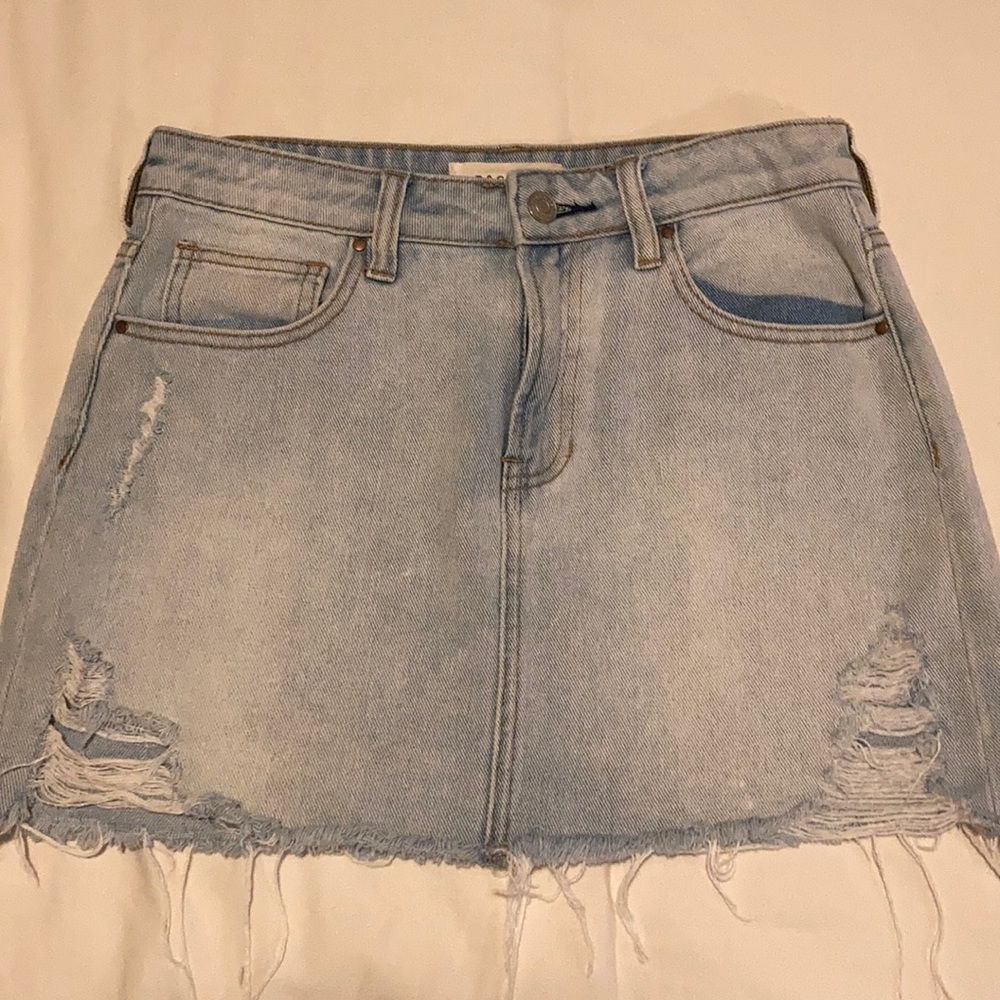 Size 25 denim skirt!!